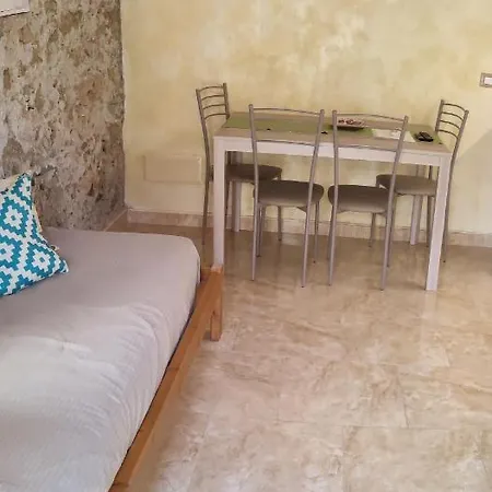 Il Giardino Dei Semplici Caulonia